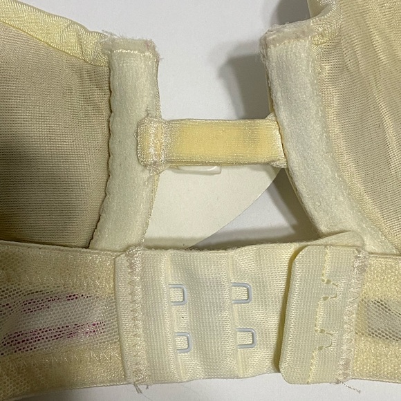 Vintage lily of France bra 34B Tighten up sexy front closure. - Picture 10 of 10